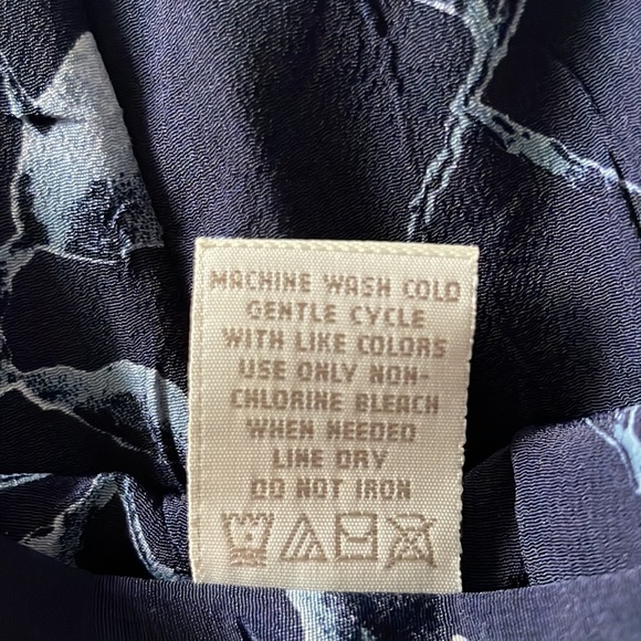 Large navy blue floral skirt - Picture 8 of 8